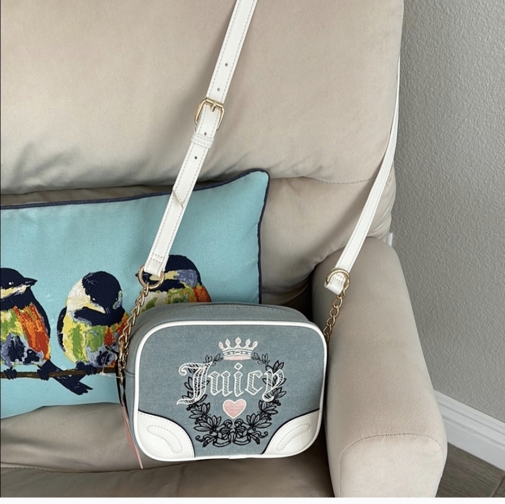 **NWT-- Juicy Couture Blue and White Denim Heritage Crossbody Bag